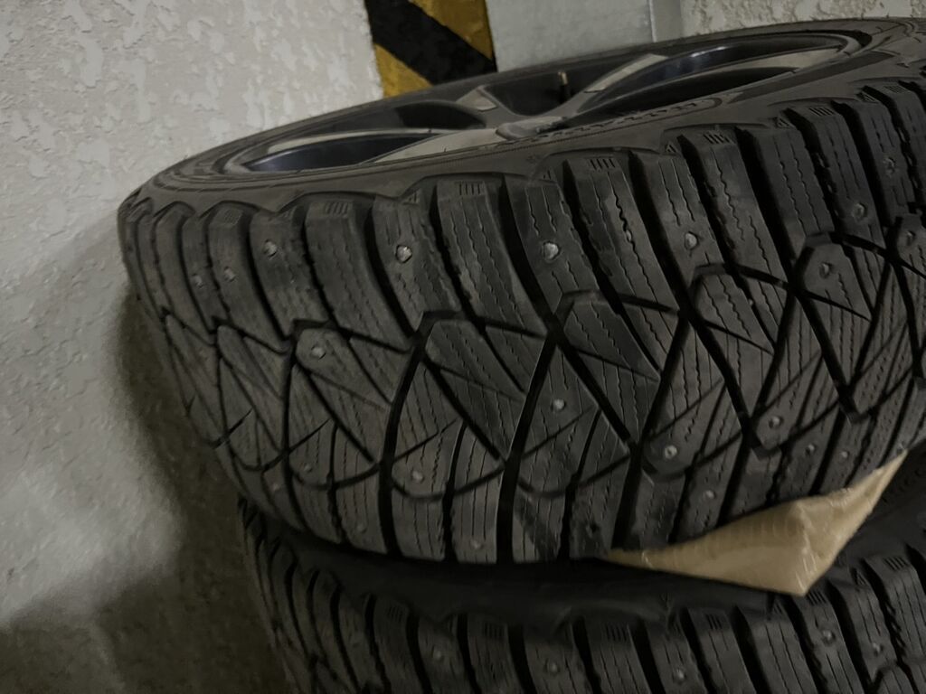 Колеса в сборе 225 / 45 / R 17, Зимняя шипованная, Б/у, Комплект, Легковые, Литые, отверстий - 5: фото 2