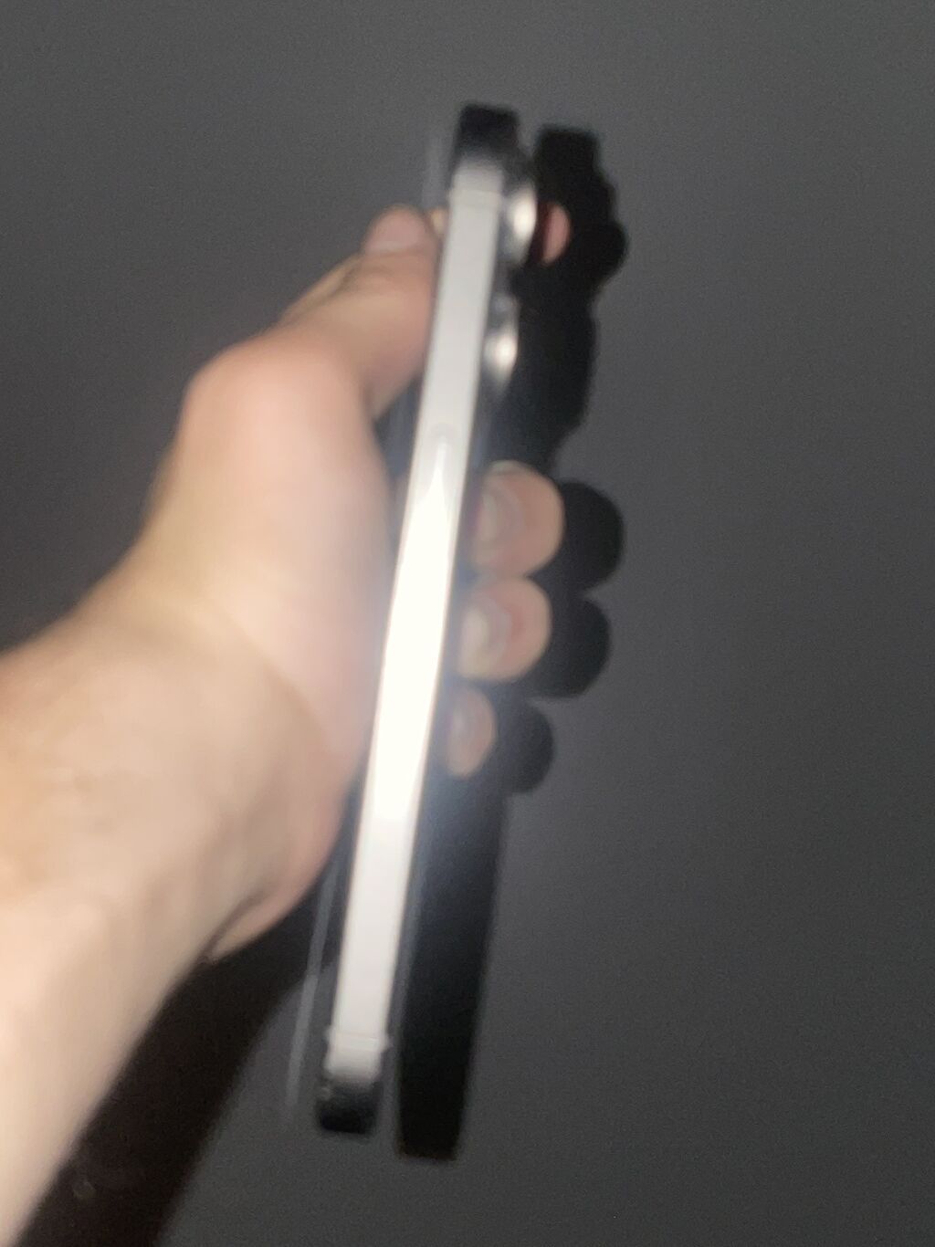 IPhone 15 Pro, Б/у, 256 ГБ, Natural Titanium, Чехол, 80 %: фото 3