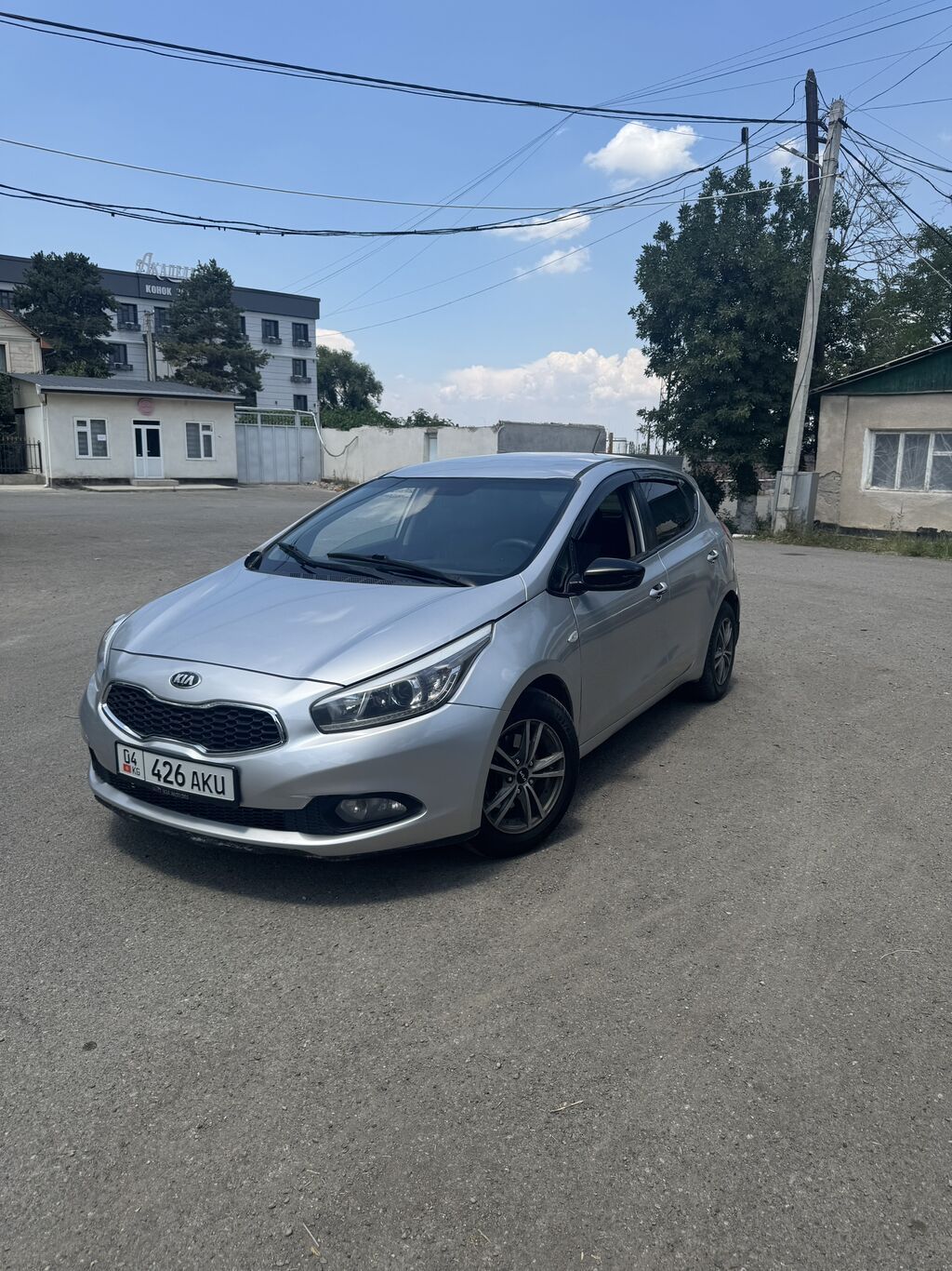 Kia Ceed: 2013 г., 1.6 л, Механика, Бензин, Хэтчбэк: фото 2
