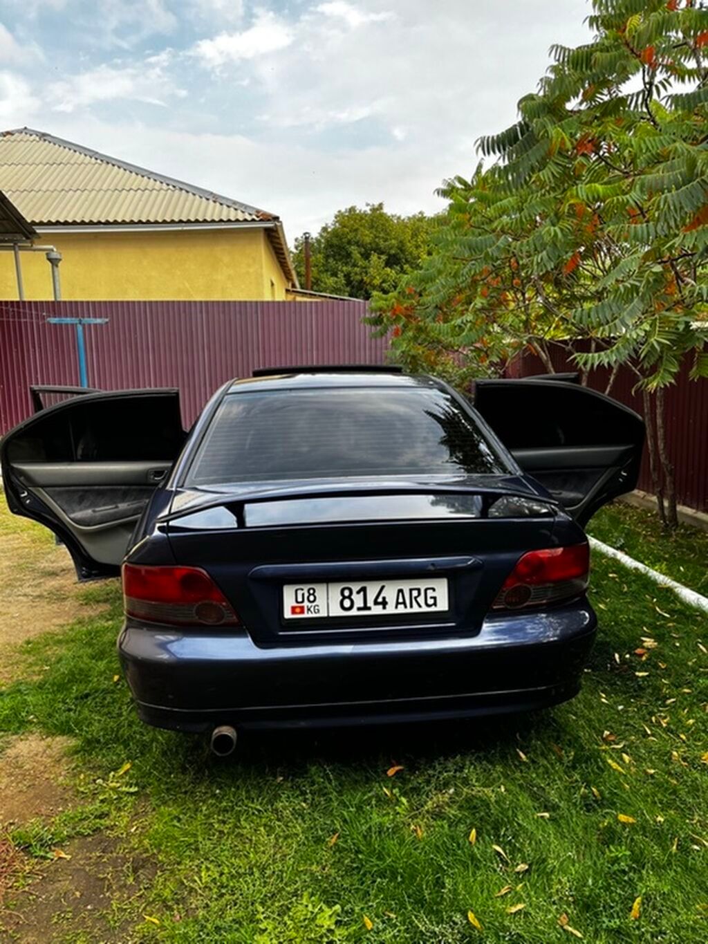 Mitsubishi Galant: 1998 г., 2 л, Механика, Бензин, Седан: фото 2