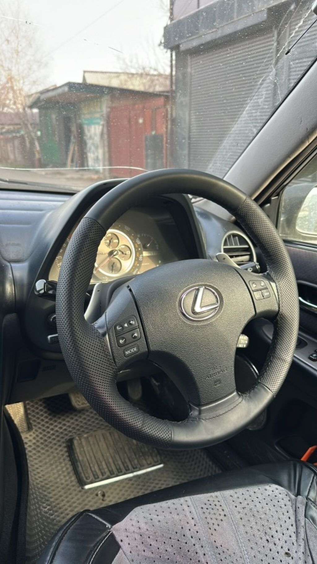 Lexus IS: 2003 г., 2 л, Автомат, Бензин, Седан: фото 5