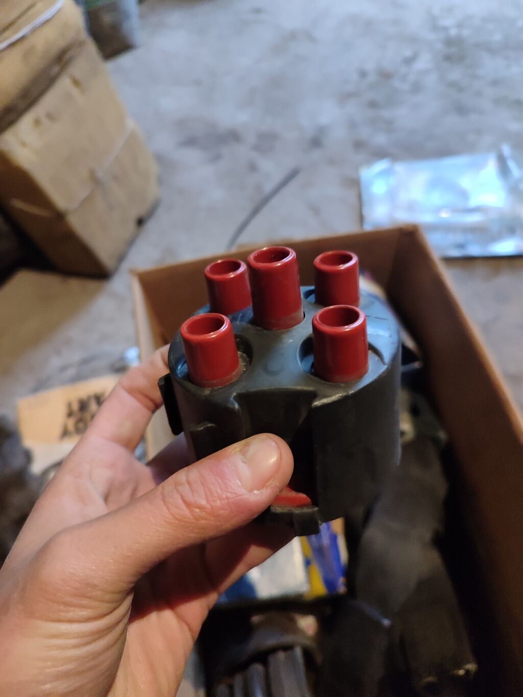 Крышка трамблера Ауди с4 б4: 200 KGS Другие детали для мотора | Кара ...