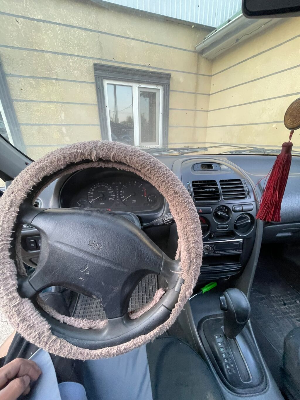Mitsubishi Carisma: 1997 г., 1.8 л, Автомат, Бензин, Седан: фото 4