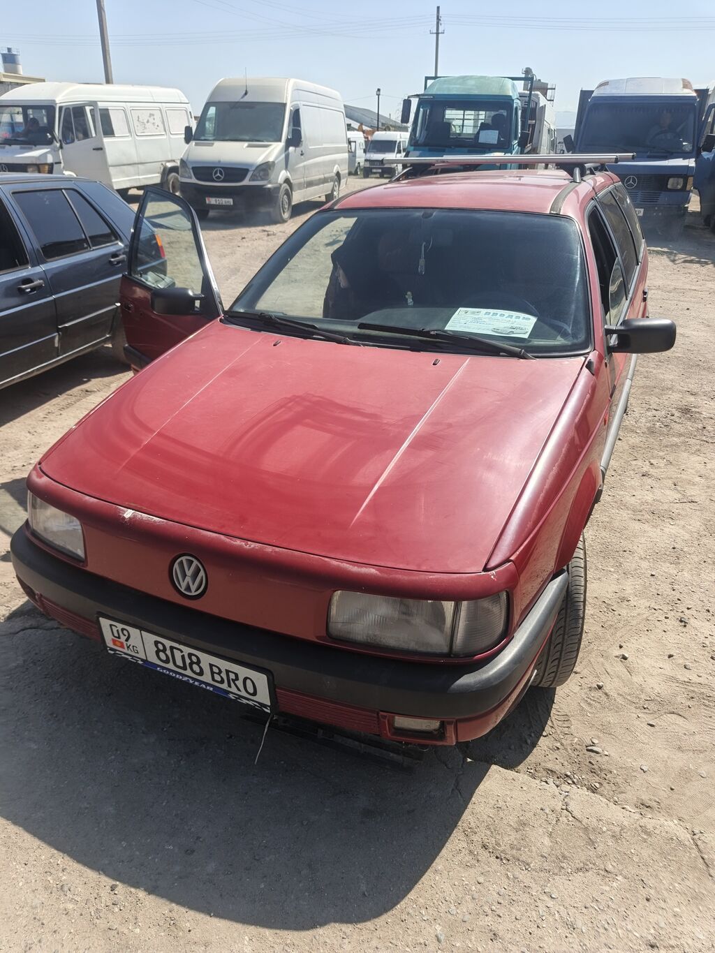 Volkswagen Passat Variant: 1992 г., 2 л, Механика, Бензин, Универсал: фото 3