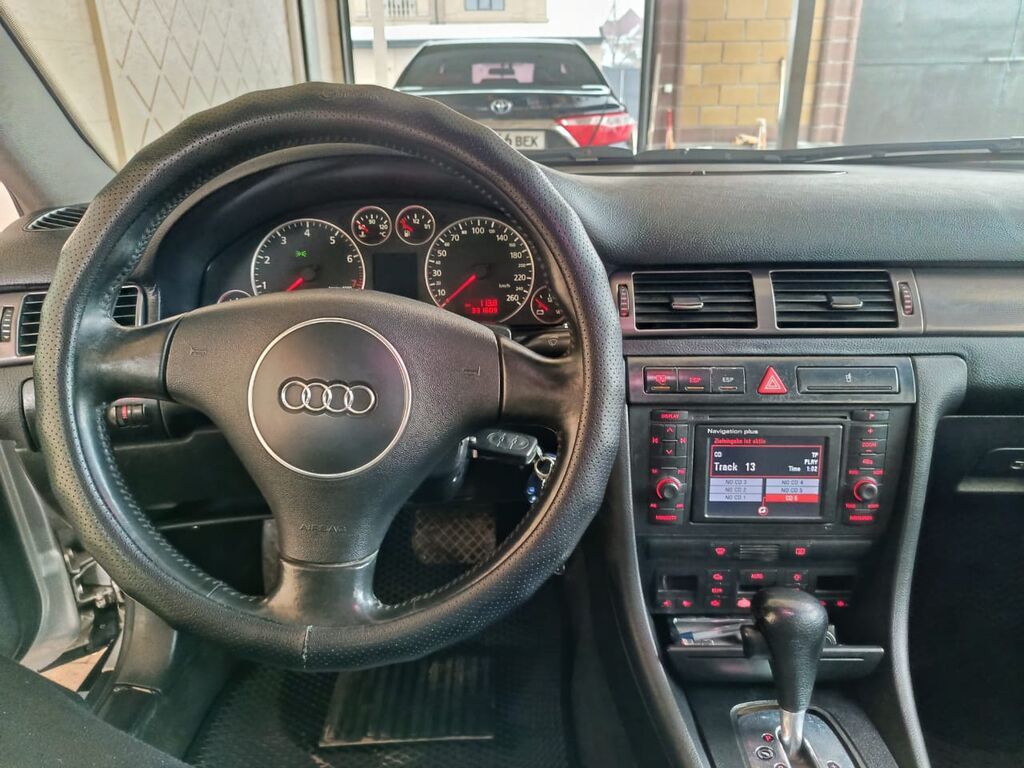 Audi A6: 2002 г., 2.4 л, Автомат, Бензин, Седан: фото 3