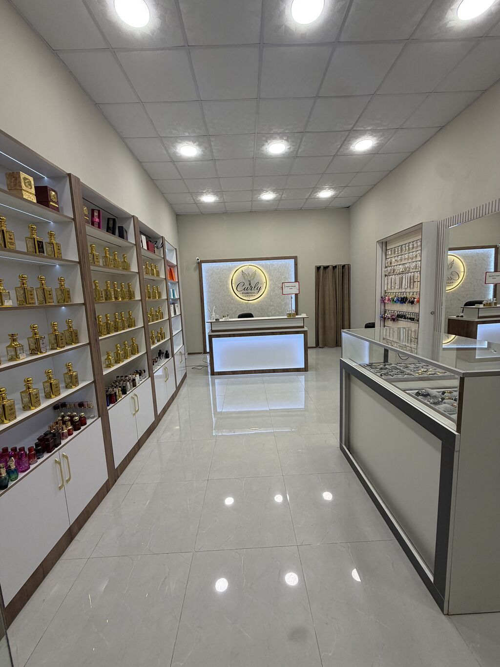 **Curly Parfum mağazası** Hazır biznes satılır Unvan Yeni Ramana