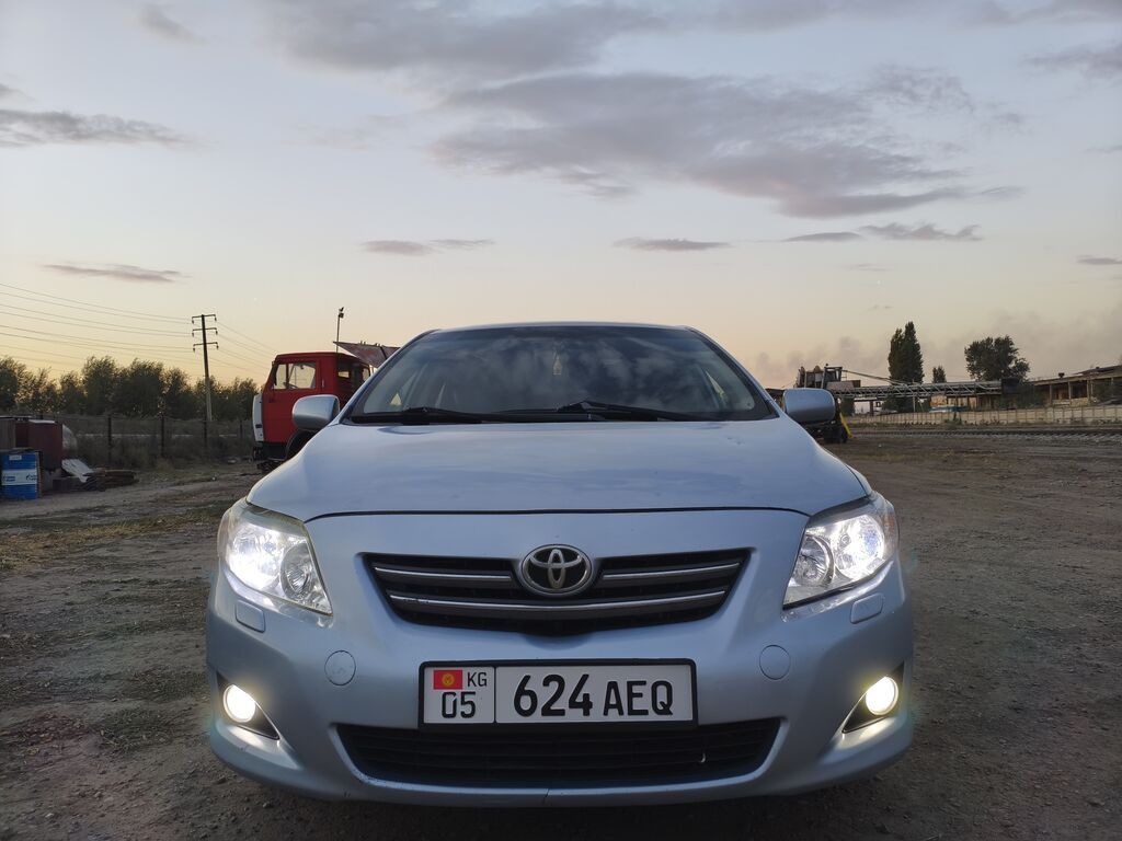 Toyota Corolla: 2007 г., 1.8 л, Автомат, Бензин, Седан: фото 2