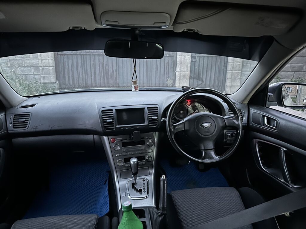Subaru Legacy: 2004 г., 2 л, Автомат, Бензин, Седан: фото 5