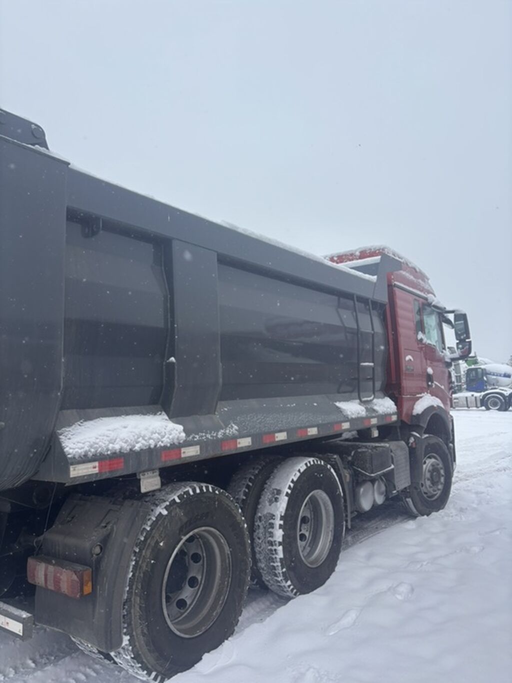 Самосвал HOWO (Sinotruk) 6x4 Основные характеристики: - Колесная: фото 5