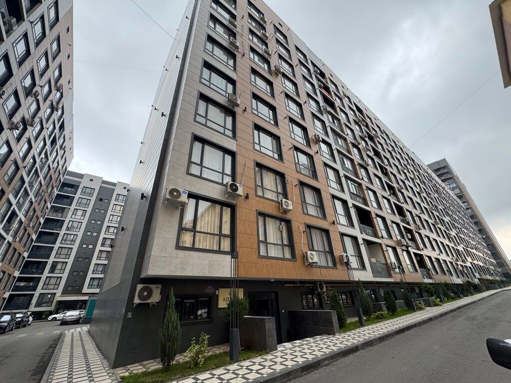 2 комнаты, 52 м², ул. Горького / Алматинка 108 серия, 4 этаж, Евроремонт: фото 1