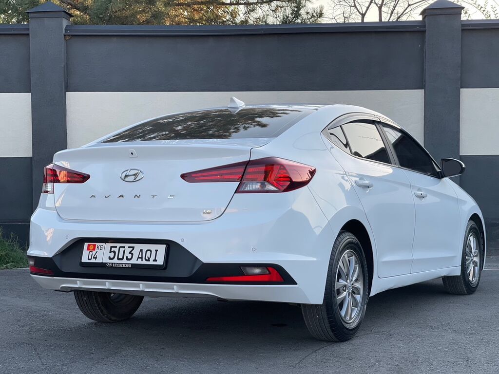 Hyundai Avante: 2019 г., 1.6 л, Автомат, Бензин, Седан: фото 3