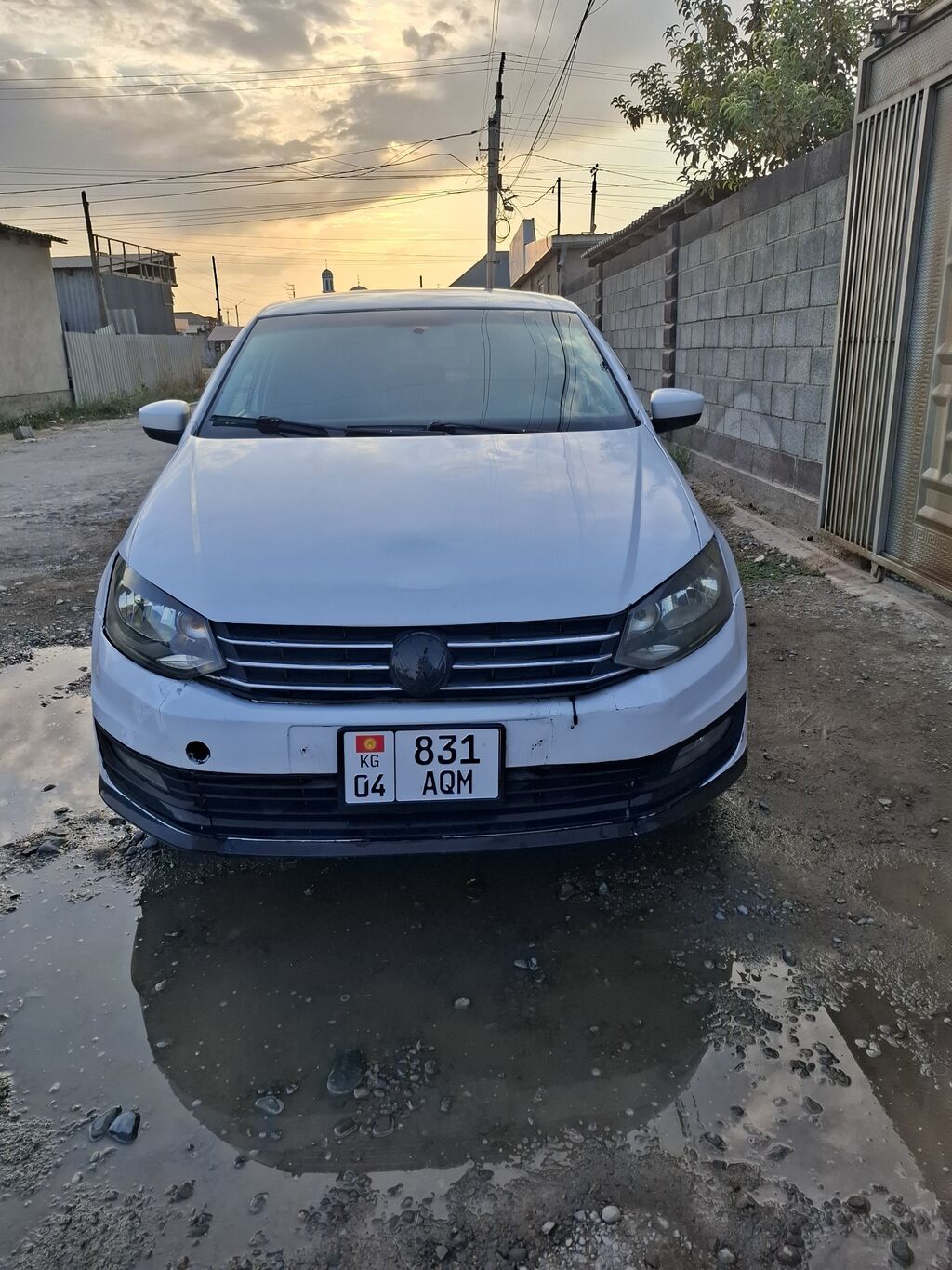 Volkswagen Polo: 2015 г., 1.6 л, Механика, Бензин, Седан: фото 2