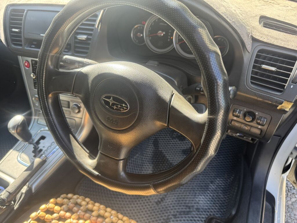 Subaru Legacy: 2004 г., 2 л, Автомат, Газ, Универсал: фото 6