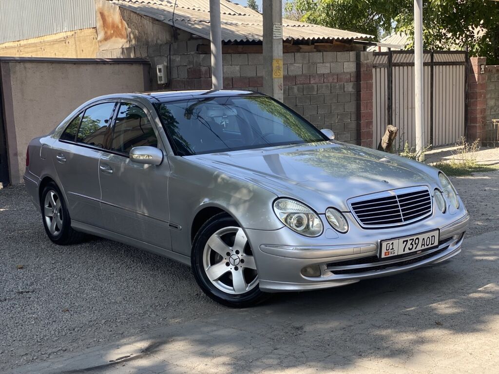 Mercedes-Benz E-Class: 2003 г., 3.2 л, Автомат, Бензин, Седан: фото 2