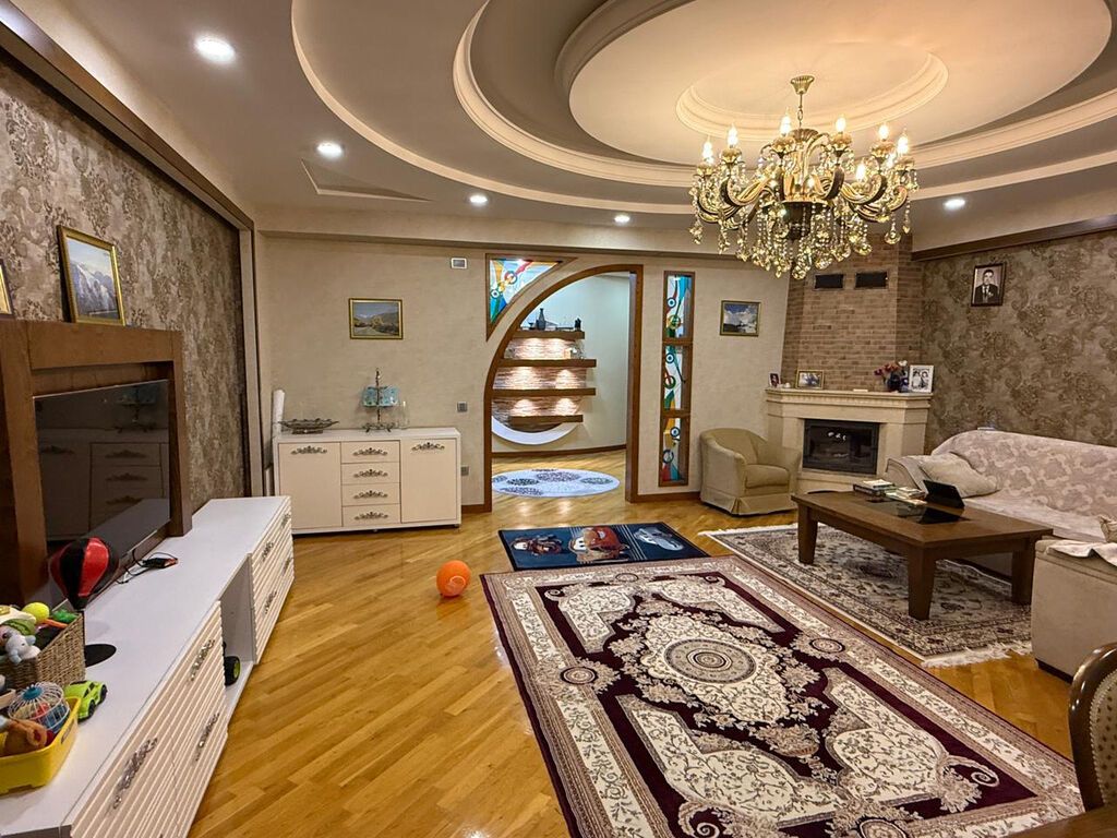 4 otaqlı, Yeni tikili, 154 kv. m