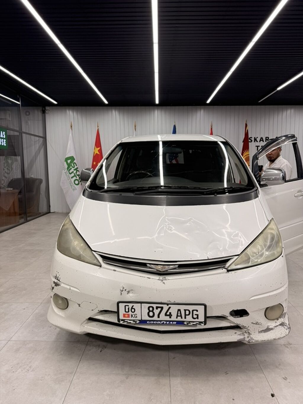 Toyota Estima: 2003 г., 3 л, Автомат, Бензин, Минивэн — фото 2