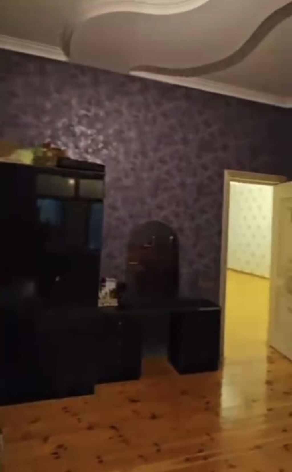 Salam heyetde iki ev var temirlidi biri kirayededi her bir sarativar
