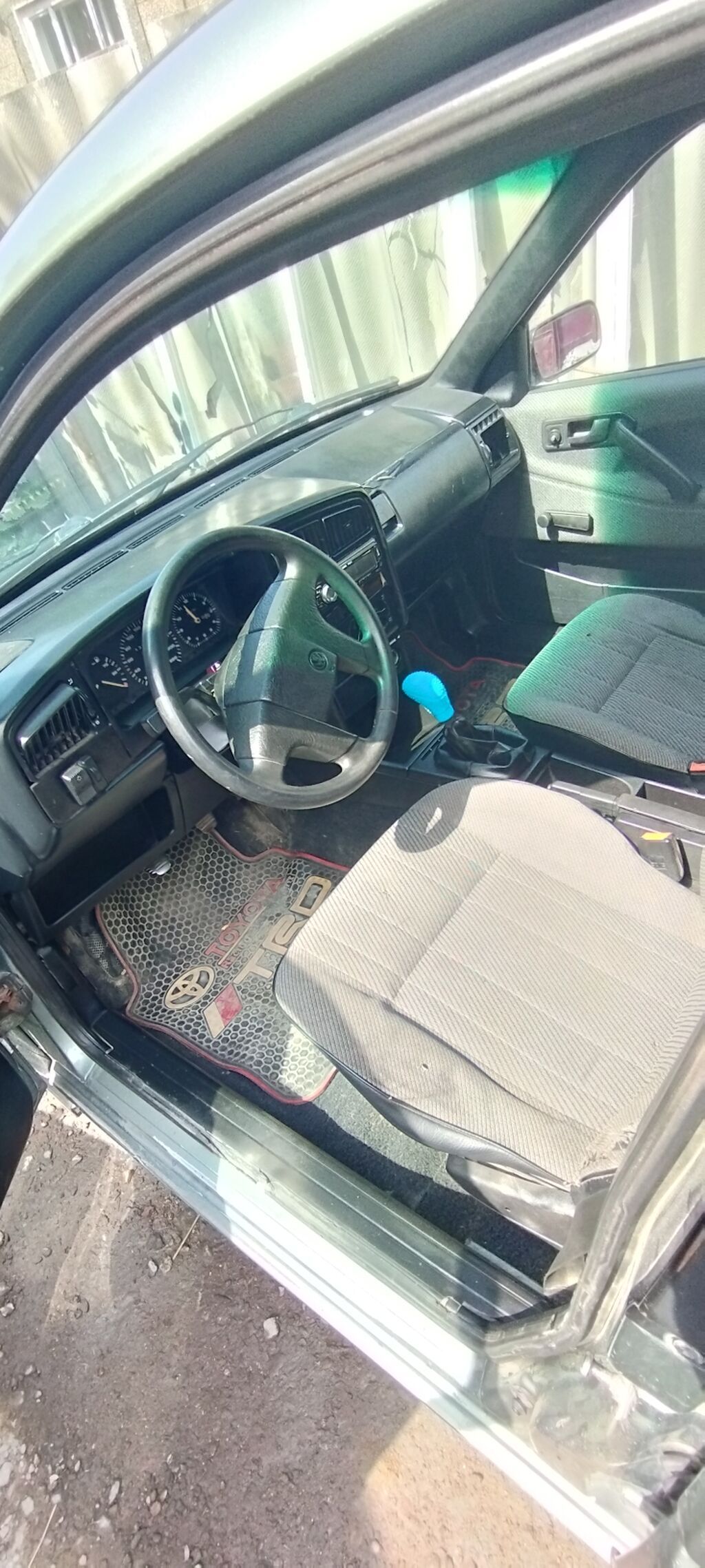 Volkswagen Passat: 1989 г., 1.8 л, Механика, Универсал: фото 7