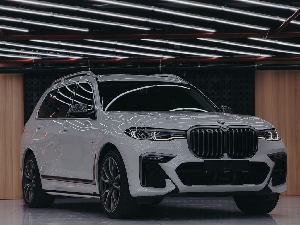BMW X7: 2020 г., 4.4 л, Автомат, Бензин, Внедорожник: фото 3