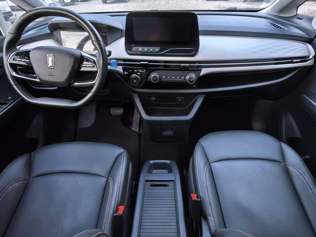 Электромобиль Dongfeng Forthing (Fengxing) E05 — городской: фото 8