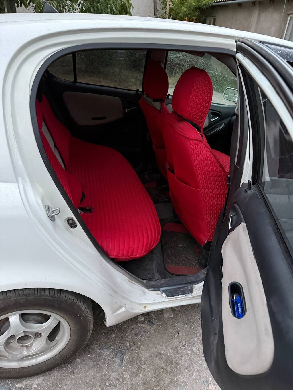 Toyota Vitz: 2003 г.: фото 6