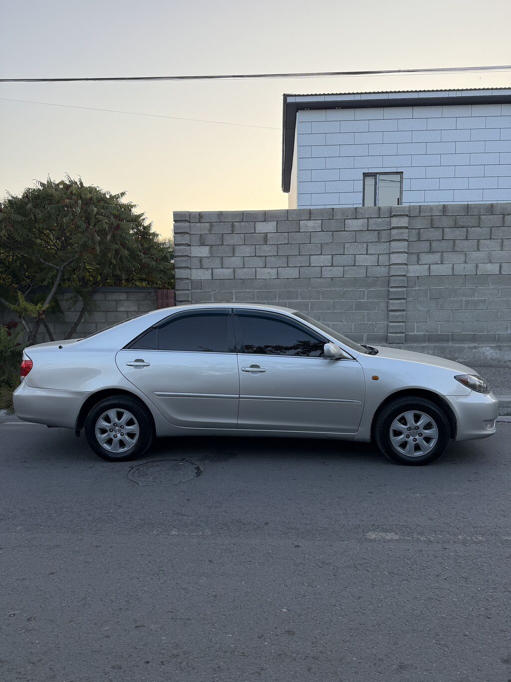 Toyota Camry: 2004 г., 2.4 л, Автомат, Бензин, Седан: фото 2
