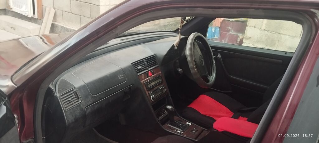 Mercedes-Benz C-Class: 1999 г., 0.2 л, Автомат, Бензин, Седан: фото 4