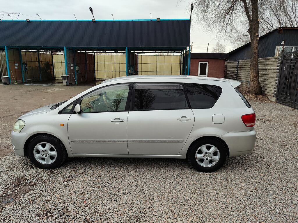 Toyota Ipsum 2003, 2.4 л, автомат, минивэн: фото 7