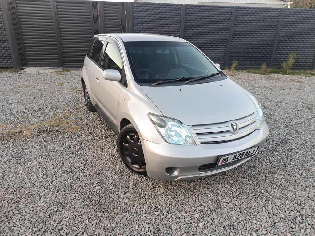 Toyota Ist: 2003 г., 1.5 л, Автомат, Бензин, Хэтчбэк: фото 2