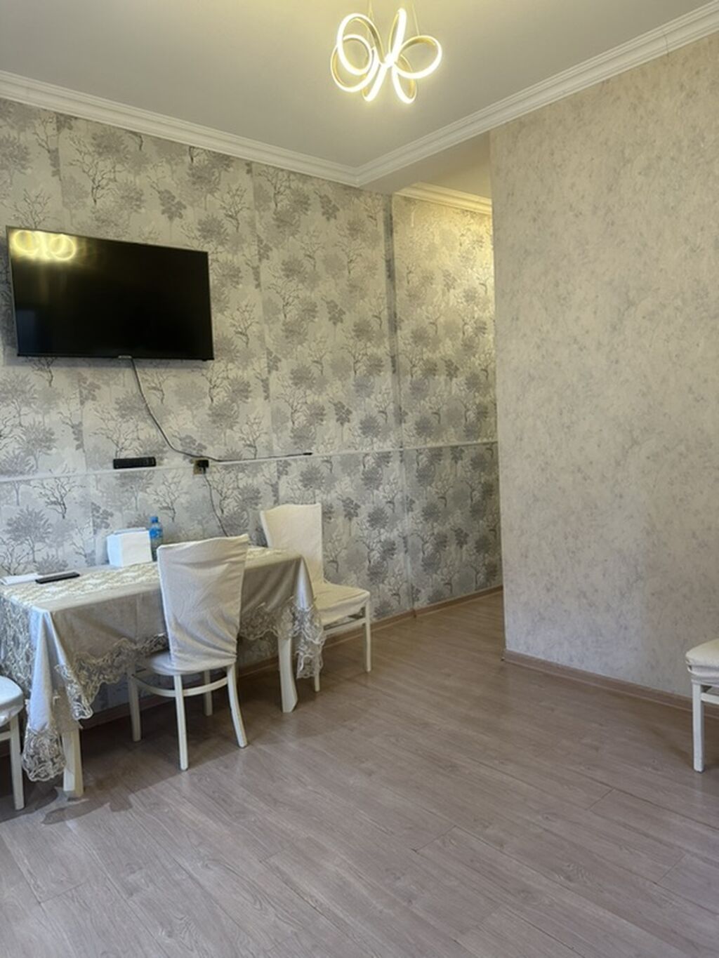 Satılır – həyət evi - Plan: girişdən dar keçidli həyət, metal giriş