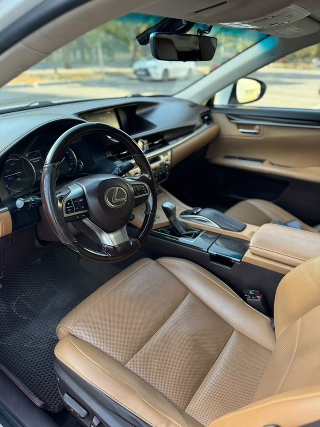 Lexus ES: 2016 г., 2.5 л, Автомат, Гибрид, Седан: фото 8