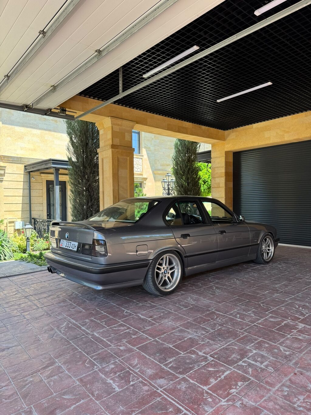 BMW 5 series: 1988 г., 3.2 л, Механика, Бензин, Седан: фото 5