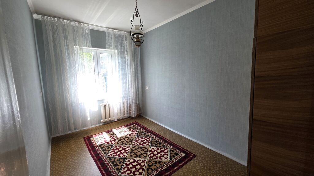 3 комнаты, 70 м², Аламедин-1 мкр 106 серия, 6 этаж, Косметический ремонт: фото 3