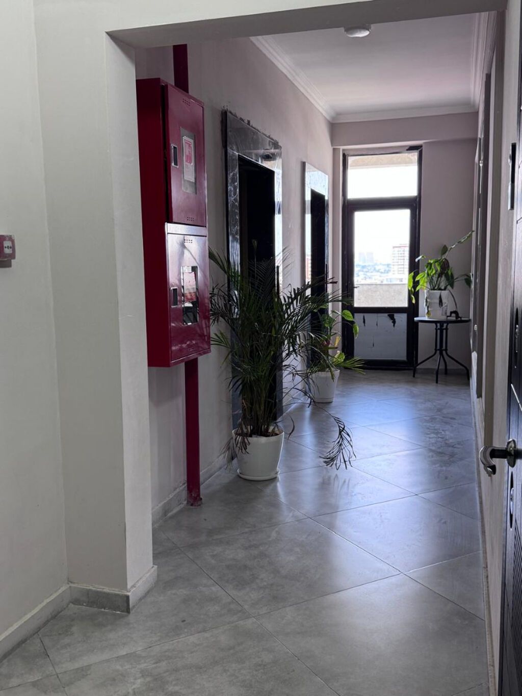 4 otaqlı, Yeni tikili, 144 kv. m