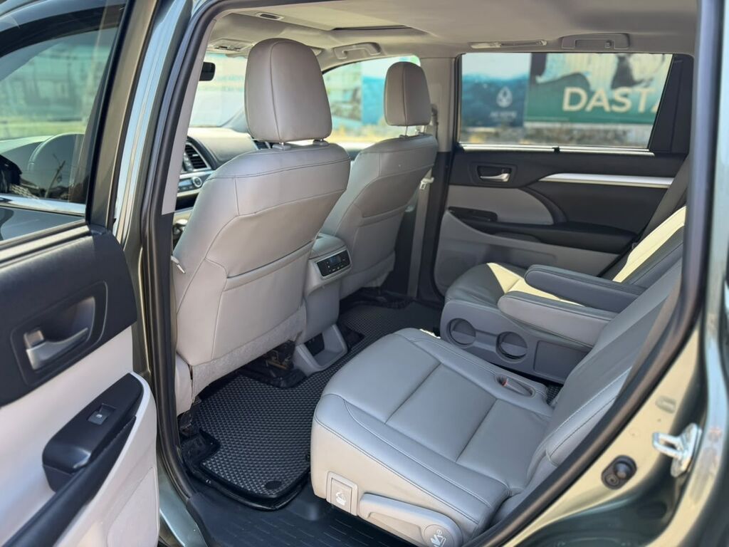 Toyota Highlander: 2019 г., 3.5 л, Автомат, Бензин, Кроссовер: фото 6