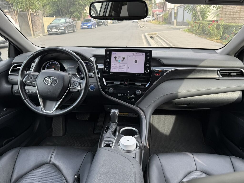 Toyota Camry: 2021 г., 2.5 л, Вариатор, Гибрид, Седан: фото 8