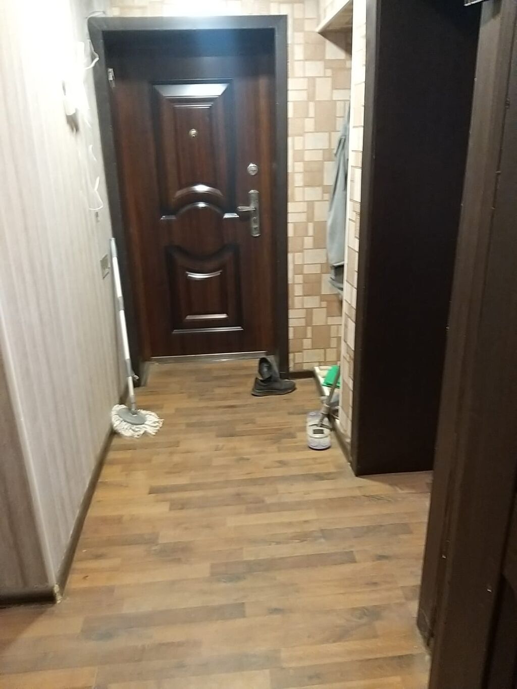 Azadliq prospekti metrosundan 10 deqiqelik mesafede 99 sayli mektebin