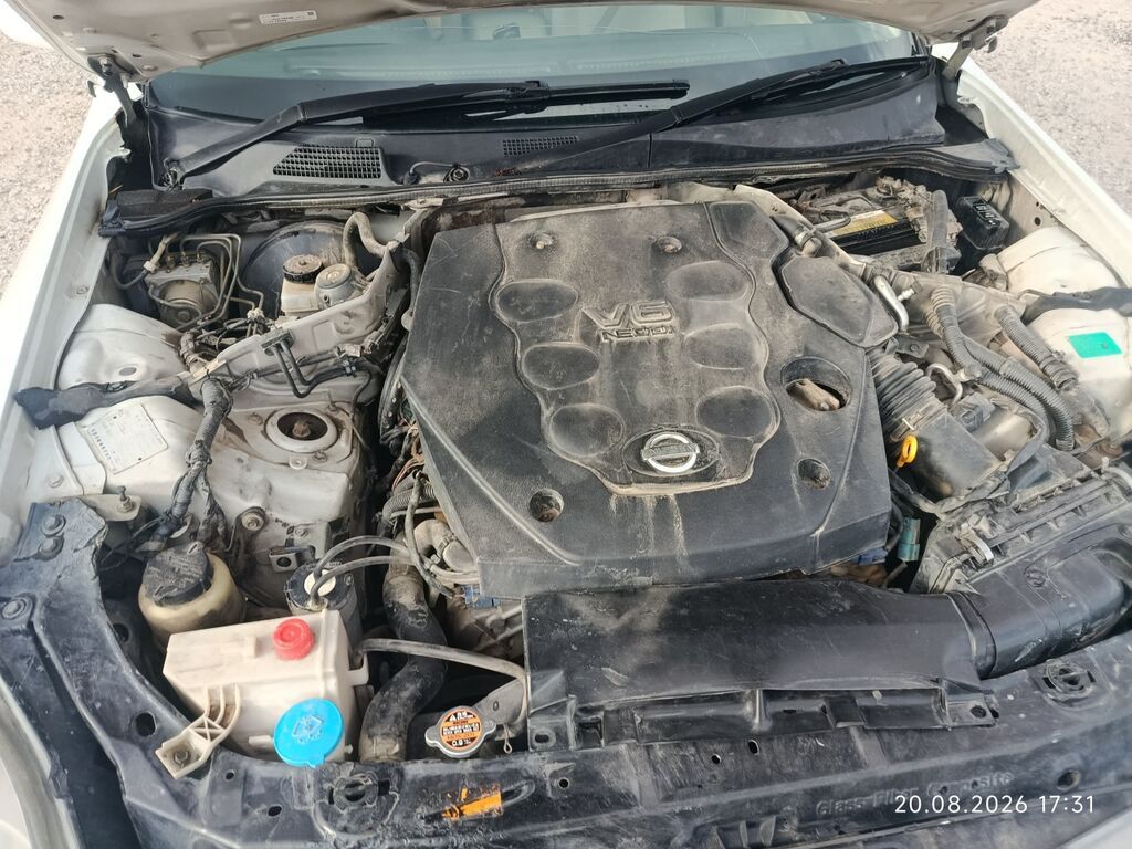 Nissan Skyline: 2001 г., 2.5 л, Бензин, Седан: фото 1