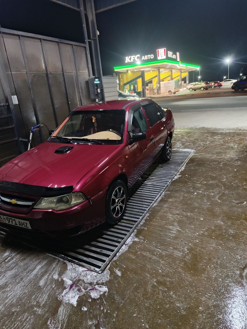 Daewoo Nexia: 2008 г., 1.5 л, Механика, Бензин, Седан: фото 2