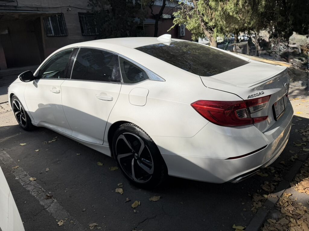 Honda Accord: 2021 г., 2 л, Автомат, Бензин, Седан: фото 5
