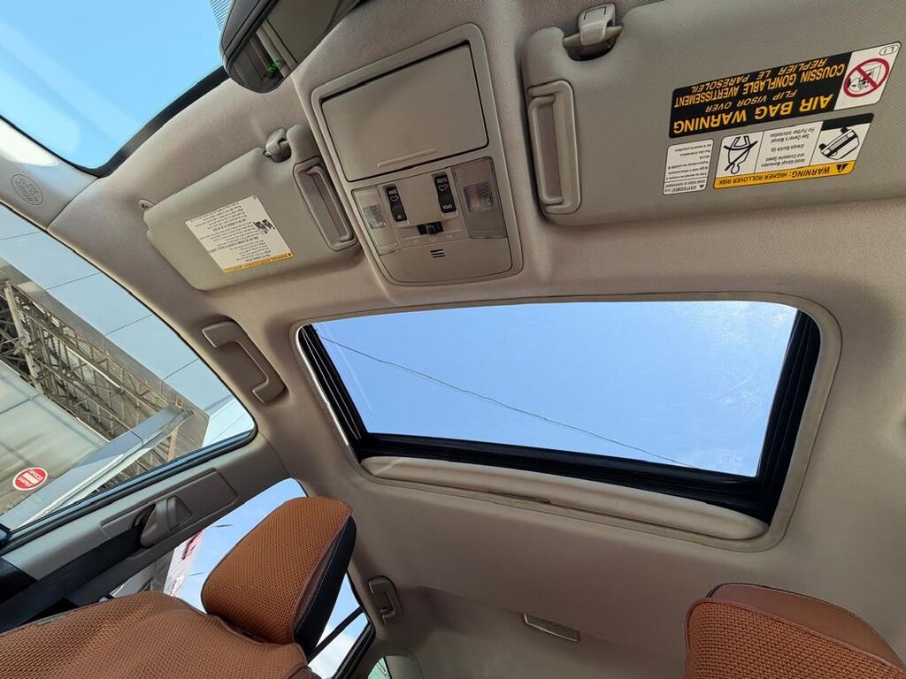 Toyota RAV4: 2017 г., 2.5 л, Автомат, Гибрид, Кроссовер: фото 8