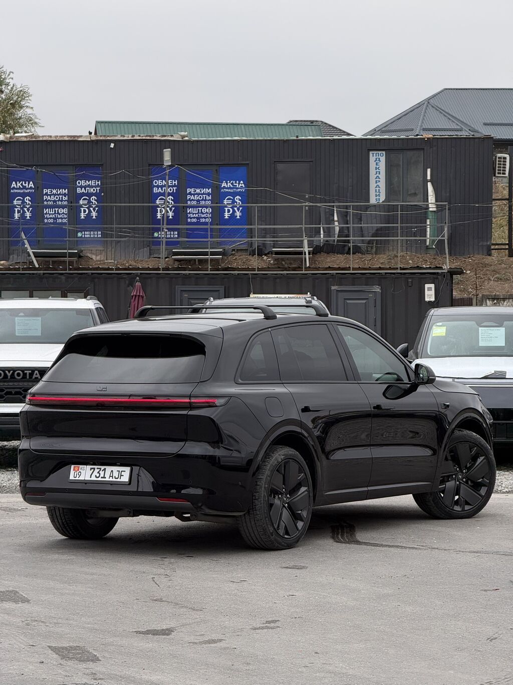 Lixiang L6: 2025 г., Автомат, Гибрид, Внедорожник: фото 2