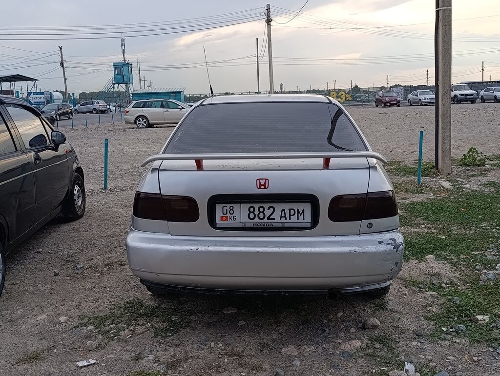Honda Civic: 1995 г., 1.5 л, Автомат, Бензин, Седан: фото 7