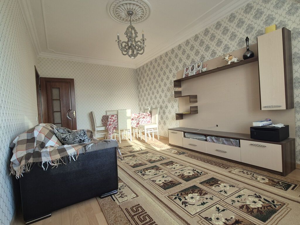 Qaraçuxurda 3 otaqlı köhnə tikili mənzil satılır, 65 m², 157 000 AZN, şəkil 2 / 12