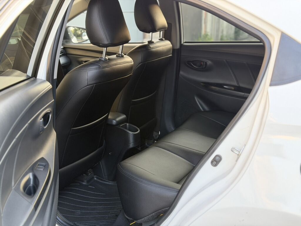 Toyota Yaris: 2020 г., 1.5 л, Автомат, Бензин, Седан: фото 6