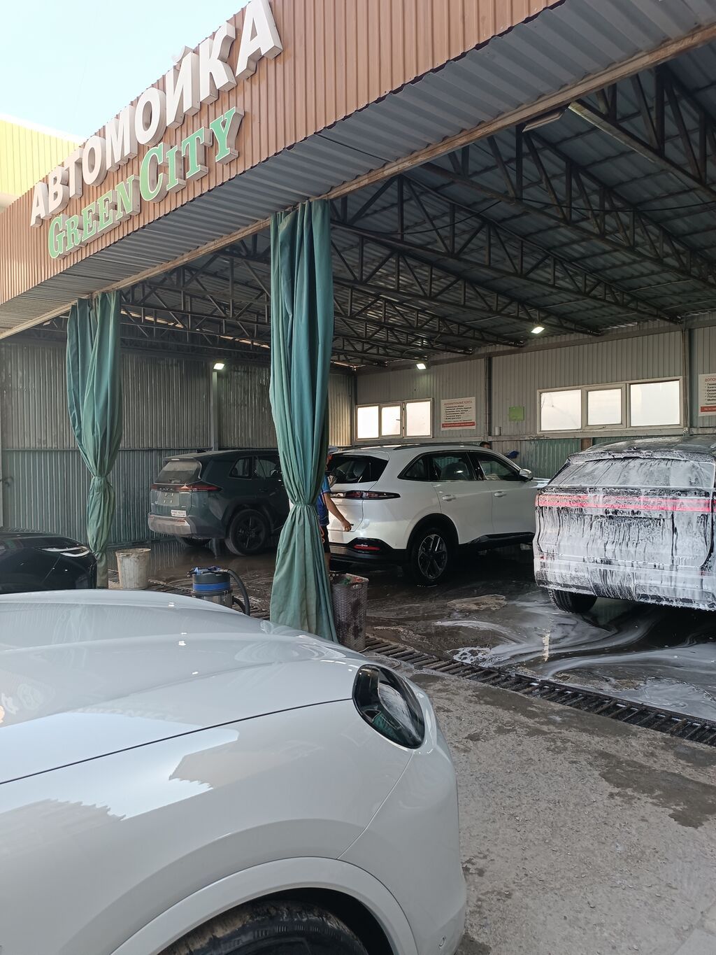 Автомойкага балдар керек
