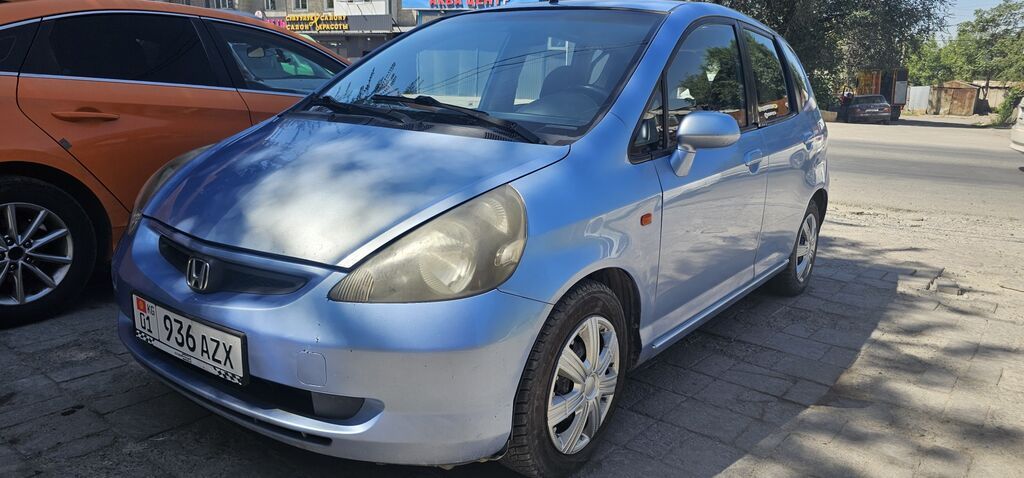 Honda Jazz: 2003 г., 1.3 л, Механика, Бензин, Хэтчбэк: фото 2