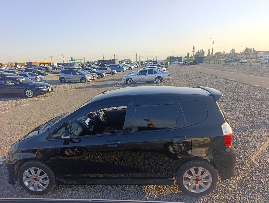 Honda Fit: 2002 г., 1.5 л, Автомат, Бензин, Хэтчбэк: фото 5