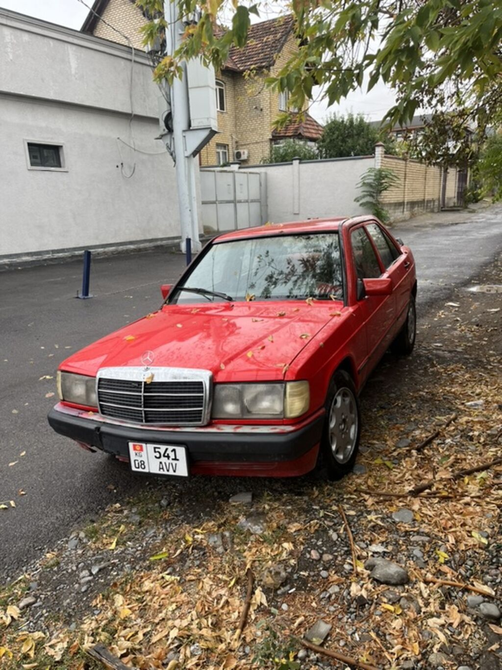Mercedes-Benz 190: 1984 г., 2 л, Механика, Бензин, Седан: фото 1