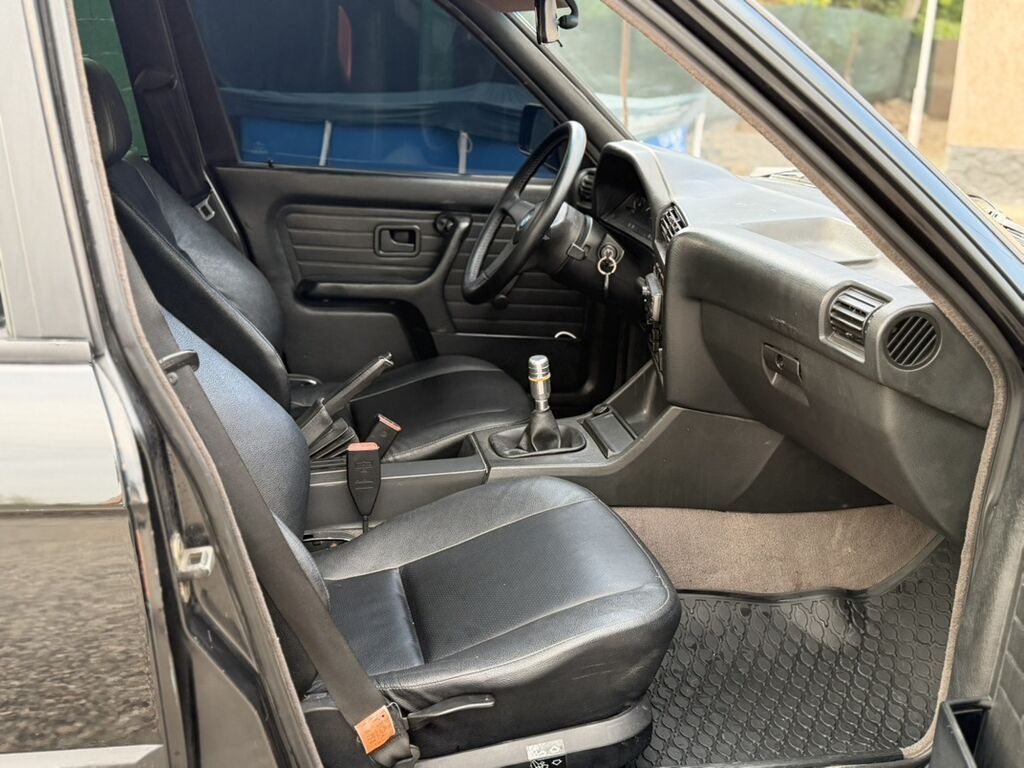 BMW 3 series: 1988 г., 2.8 л, Седан: фото 5